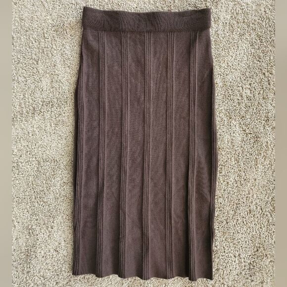 L'Agence Jessica Rib Knit Midi Skirt in Olive‎ Green | Size XS - Picture 1 of 4